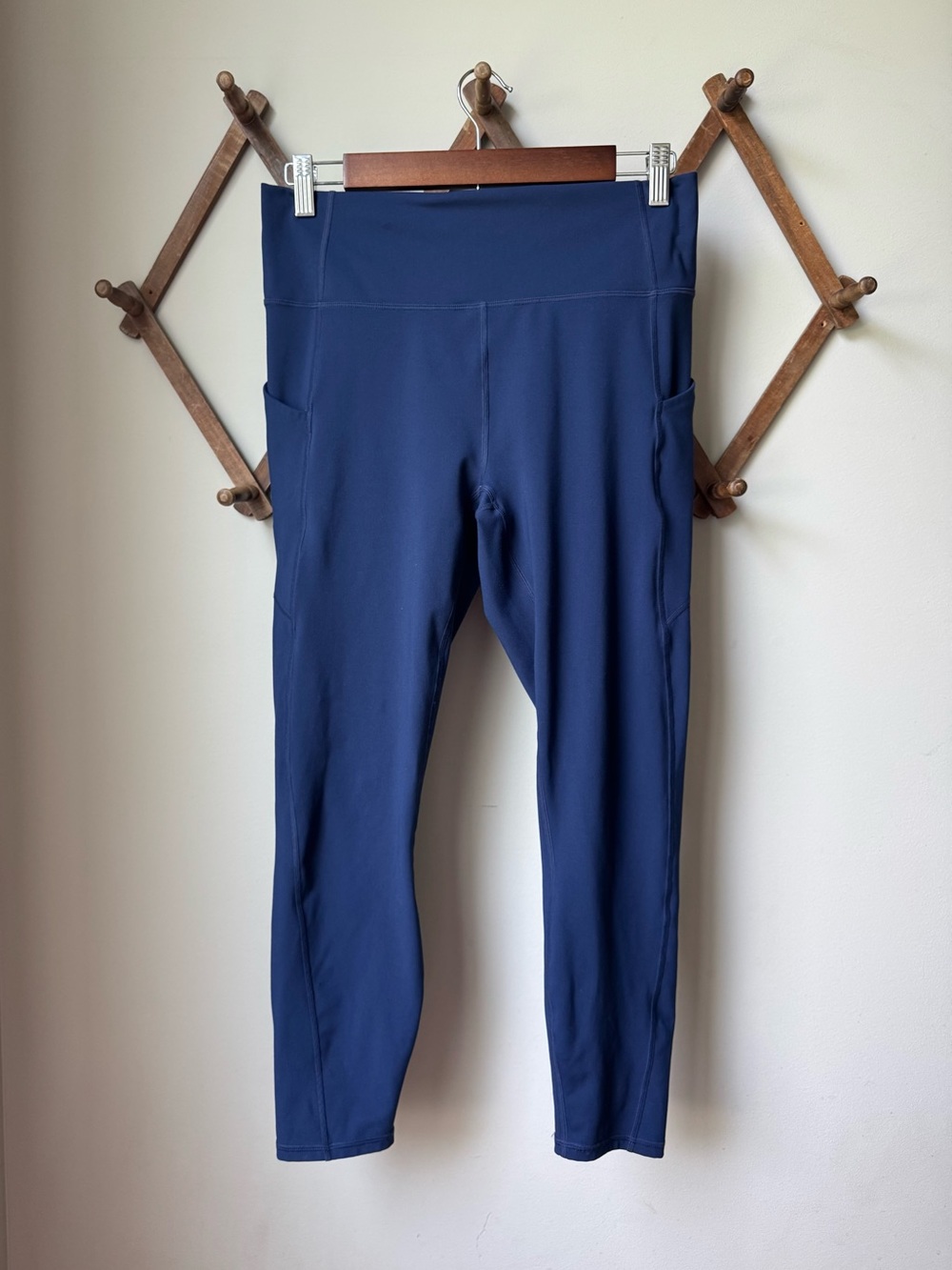 Fabletics Oasis PureLuxe High-Waisted 7/8 Legging In Color Abyss Size Large